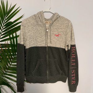 HOLLISTER ZIP UP SWEATER